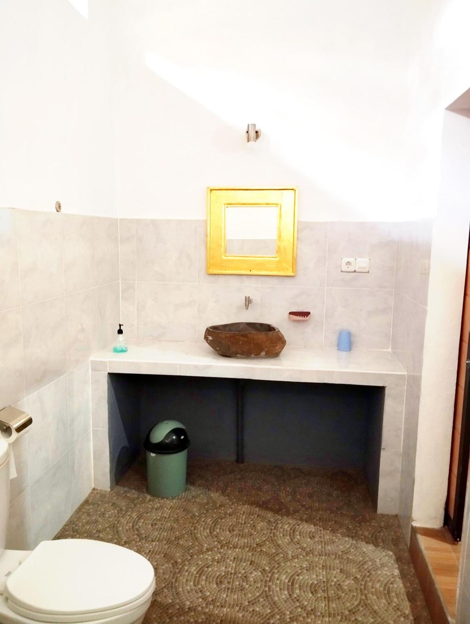 Tunjung Guest House Lovina Beach Pabean Buleleng Eksteriør bilde